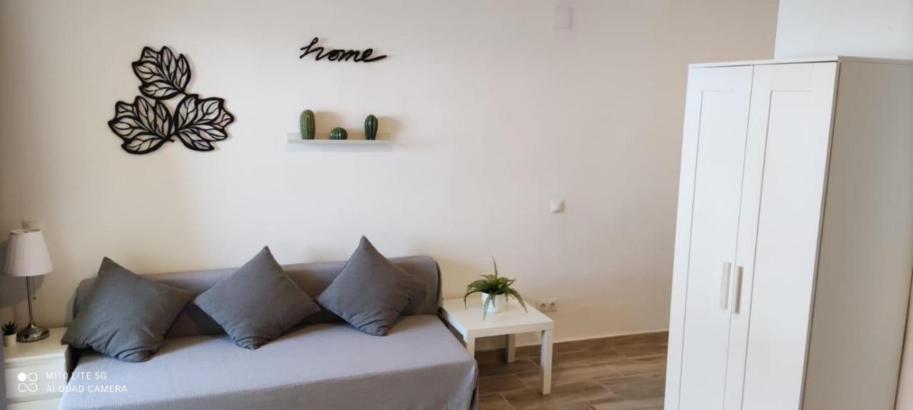Estudio En Benalbeach, Vistas Mar, Primera Linea Playa 贝纳尔马德纳 外观 照片